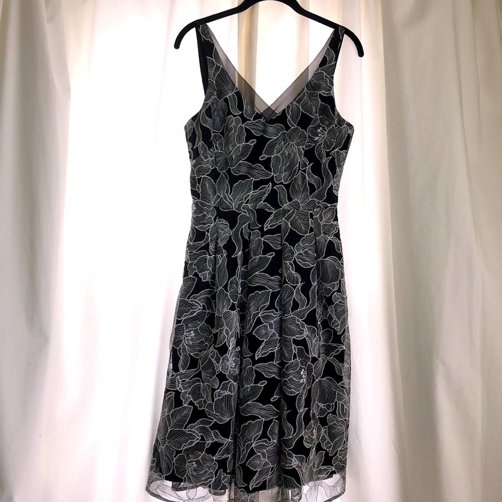 White House Black Market dress - Picture 2 of 9